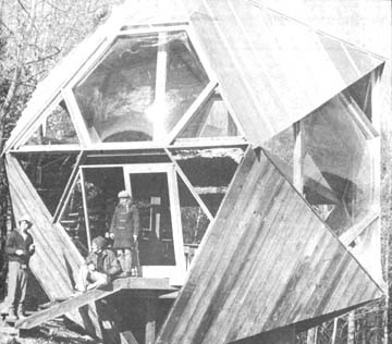 A magnificent, geodesic dome house was built by one couple over just a few months.
